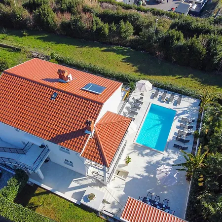 Palma-1 By Interhome