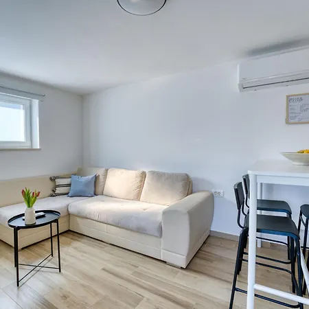 Palma-1 By Interhome *