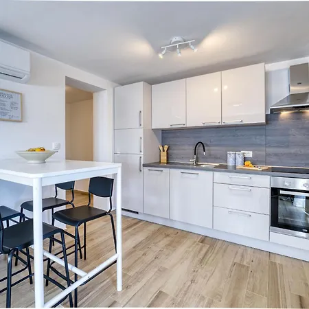 Palma-1 By Interhome Апартаменты Ловран