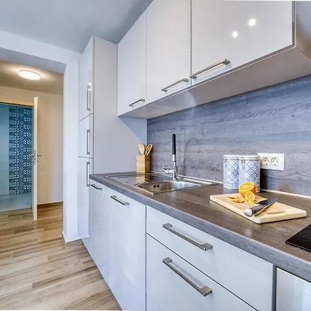 Palma-1 By Interhome Appartement Lovran